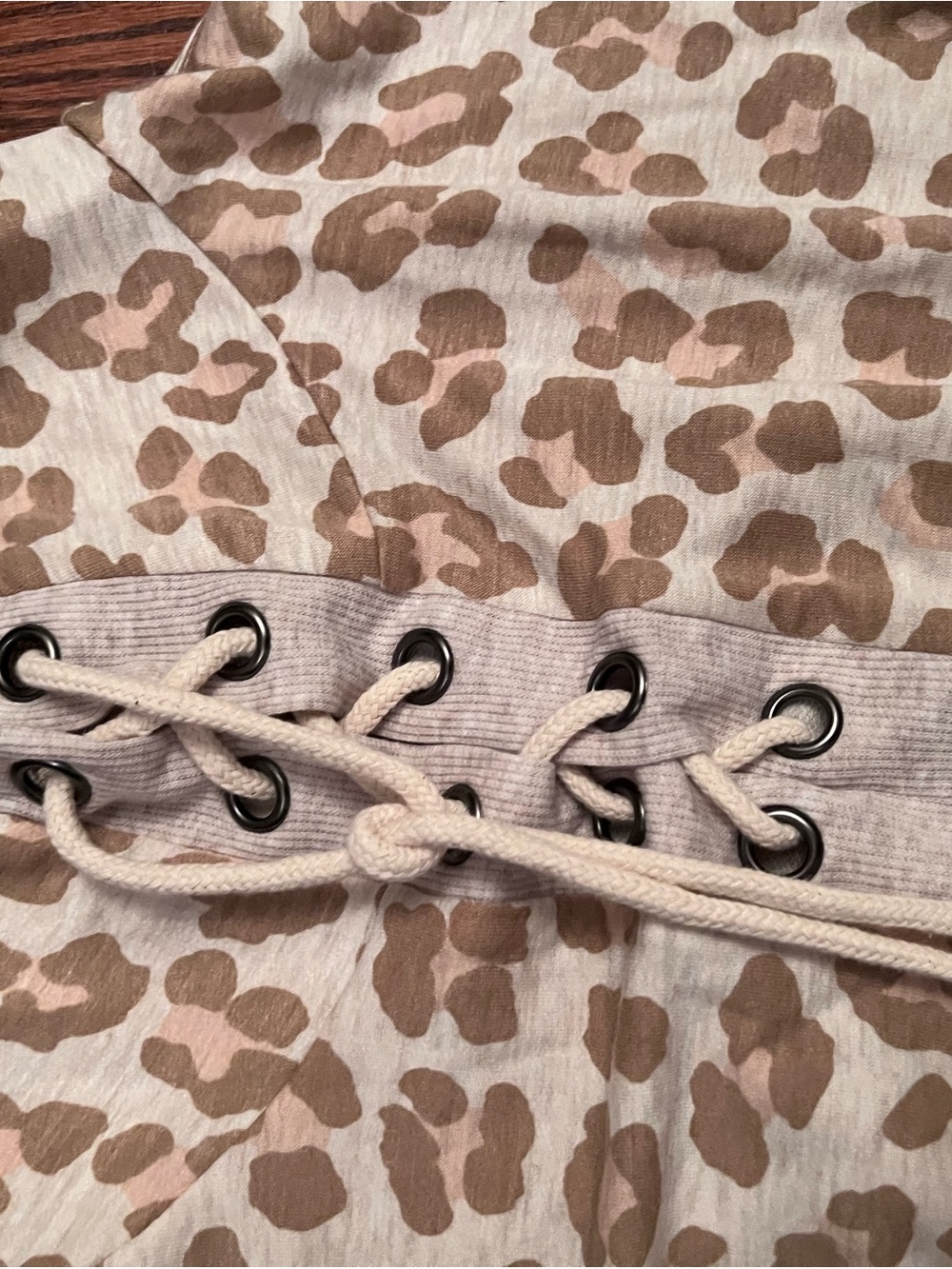 Hem and Thread Leopard Top. - Picture 3 of 4